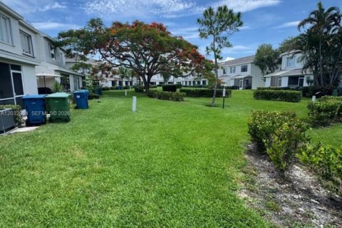Villa ou maison à louer à Weston, Floride: 2 chambres, 103.12 m2 № 2085619 - photo 26