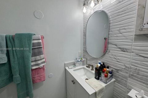 Villa ou maison à louer à Weston, Floride: 2 chambres, 103.12 m2 № 2085619 - photo 20