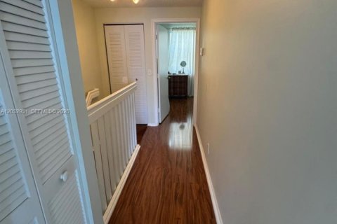 Villa ou maison à louer à Weston, Floride: 2 chambres, 103.12 m2 № 2085619 - photo 15