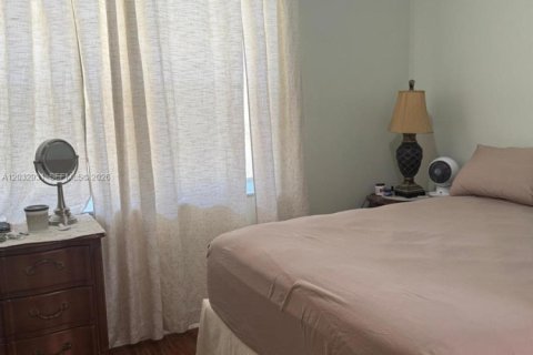 Villa ou maison à louer à Weston, Floride: 2 chambres, 103.12 m2 № 2085619 - photo 23