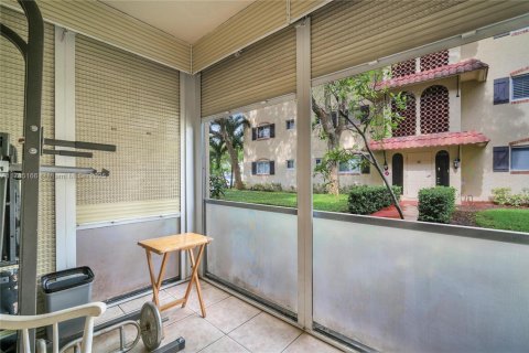 Condominio en venta en Pompano Beach, Florida, 1 dormitorio, 62.71 m2 № 2034326 - foto 4