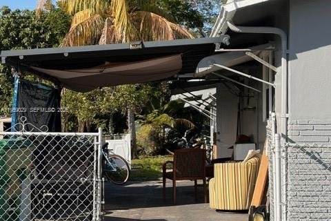 Immobilier commercial à vendre à Fort Lauderdale, Floride: 188.78 m2 № 2028026 - photo 10