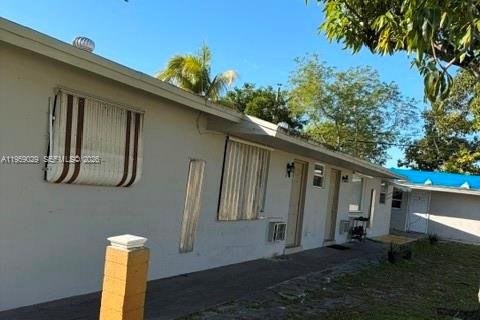 Immobilier commercial à vendre à Fort Lauderdale, Floride: 188.78 m2 № 2028026 - photo 13