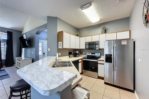 Touwnhouse à vendre à Kissimmee, Floride: 4 chambres, 152.82 m2 № 2212423 - photo 3