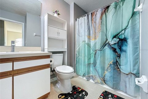 Touwnhouse à vendre à Kissimmee, Floride: 4 chambres, 152.82 m2 № 2212423 - photo 15
