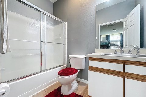 Touwnhouse à vendre à Kissimmee, Floride: 4 chambres, 152.82 m2 № 2212423 - photo 9