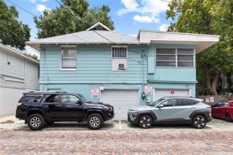 Commercial property in Saint Petersburg, Florida 9 bedrooms, 322.84 sq.m. № 2232115 - photo 22