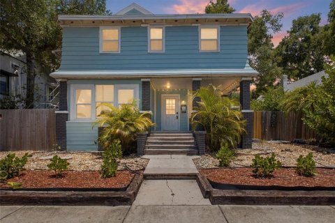 Propiedad comercial en Saint Petersburg, Florida 9 dormitorios, 322.84 m2 № 2232115