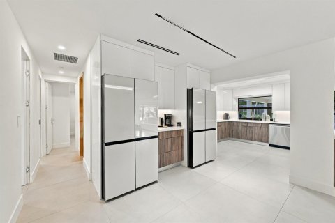 Villa ou maison à vendre à Coral Springs, Floride: 4 chambres, 190.17 m2 № 2388009 - photo 4