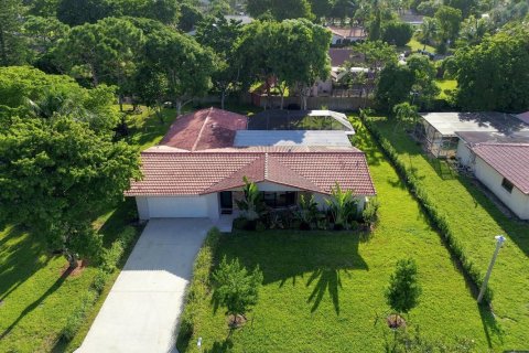 Villa ou maison à vendre à Coral Springs, Floride: 4 chambres, 190.17 m2 № 2388009 - photo 9