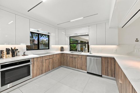 Villa ou maison à vendre à Coral Springs, Floride: 4 chambres, 190.17 m2 № 2388009 - photo 3