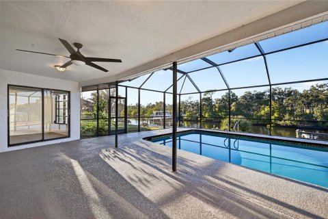 Villa ou maison à vendre à Sarasota, Floride: 3 chambres, 158.49 m2 № 2410109 - photo 22