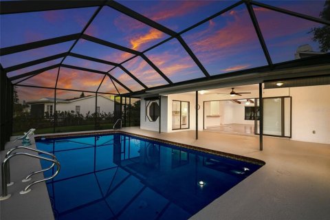 Villa ou maison à vendre à Sarasota, Floride: 3 chambres, 158.49 m2 № 2410109 - photo 27