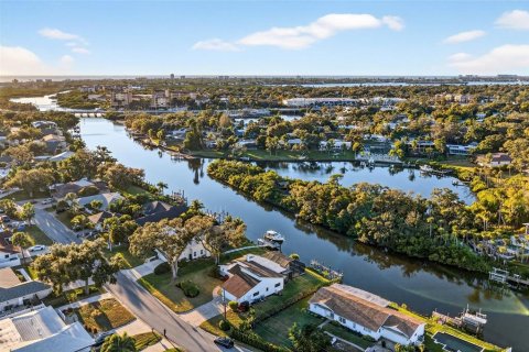 Villa ou maison à vendre à Sarasota, Floride: 3 chambres, 158.49 m2 № 2410109 - photo 30