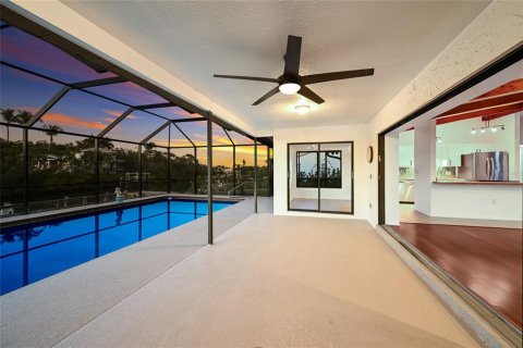 Villa ou maison à vendre à Sarasota, Floride: 3 chambres, 158.49 m2 № 2410109 - photo 21