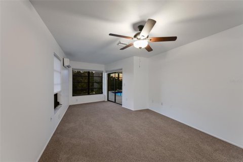 Villa ou maison à vendre à Sarasota, Floride: 3 chambres, 158.49 m2 № 2410109 - photo 15