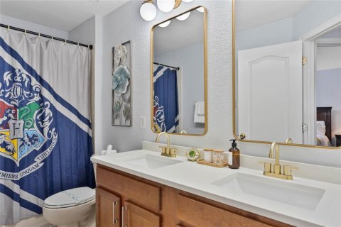 House in Davenport, Florida 5 bedrooms, 214.88 sq.m. № 2228225 - photo 7
