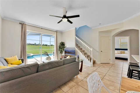 House in Davenport, Florida 5 bedrooms, 214.88 sq.m. № 2228225 - photo 17