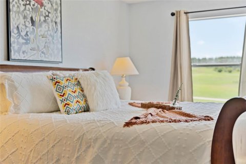 House in Davenport, Florida 5 bedrooms, 214.88 sq.m. № 2228225 - photo 10