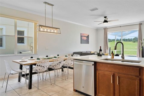 House in Davenport, Florida 5 bedrooms, 214.88 sq.m. № 2228225 - photo 27