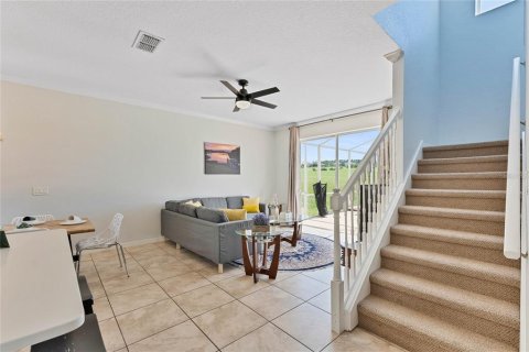 House in Davenport, Florida 5 bedrooms, 214.88 sq.m. № 2228225 - photo 16