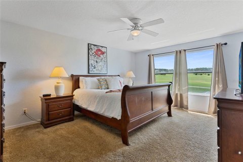 House in Davenport, Florida 5 bedrooms, 214.88 sq.m. № 2228225 - photo 2
