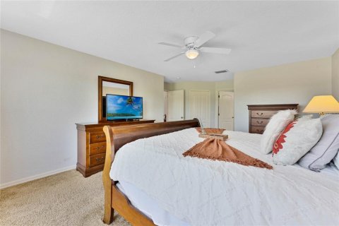 House in Davenport, Florida 5 bedrooms, 214.88 sq.m. № 2228225 - photo 4
