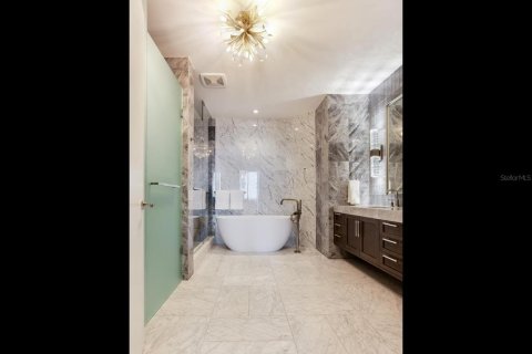 Condominio en venta en Tampa, Florida, 2 dormitorios, 223.34 m2 № 2212849 - foto 24