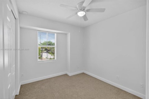 Townhouse in Tamarac, Florida 3 bedrooms, 120.22 sq.m. № 2031011 - photo 6