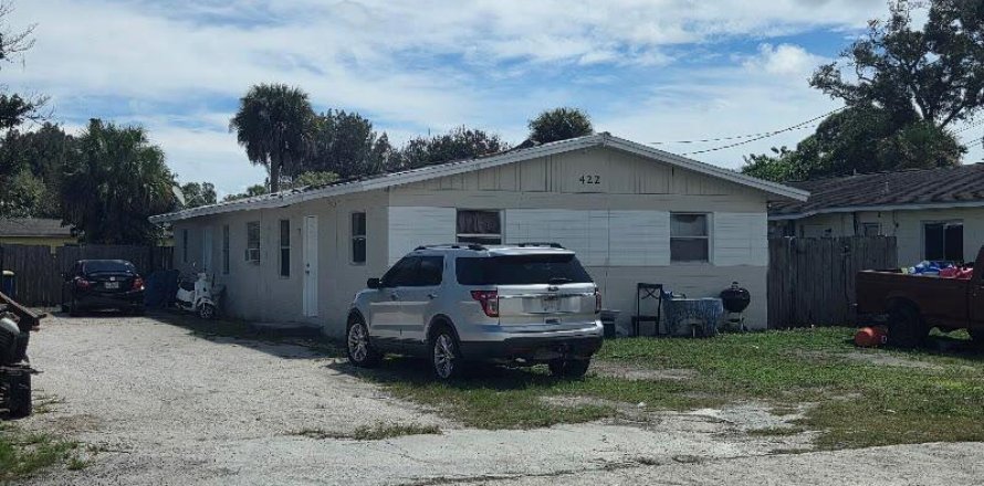 Immobilier commercial à St. Lucie, Floride 144 m2 № 2374857