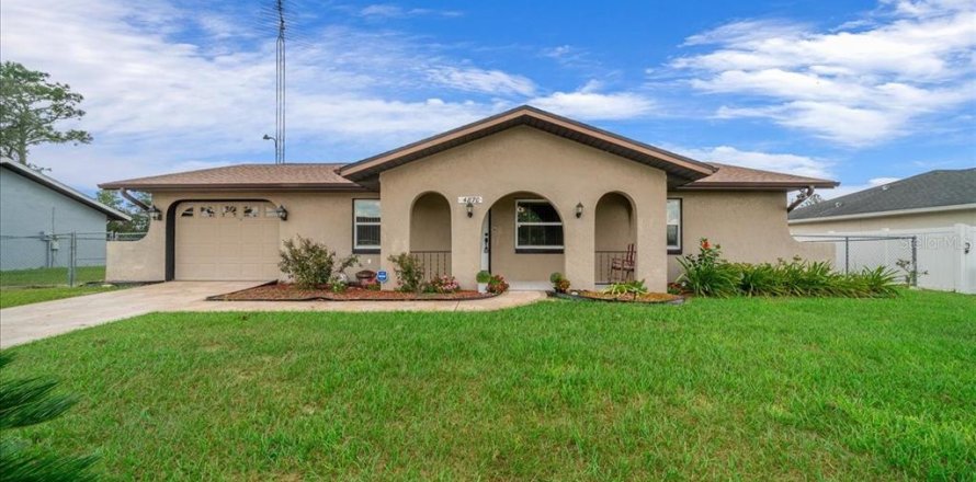 House in Ocala, Florida 3 bedrooms, 119.84 sq.m. № 2396011