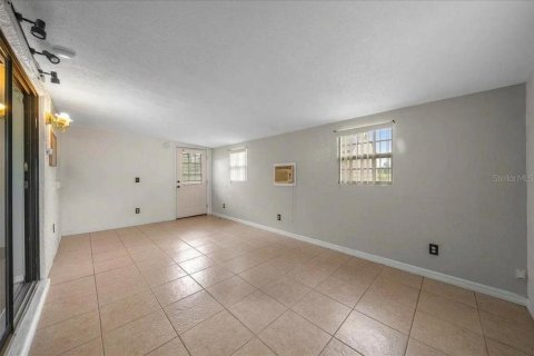 House in Ocala, Florida 3 bedrooms, 119.84 sq.m. № 2396011 - photo 29
