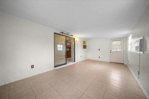 House in Ocala, Florida 3 bedrooms, 119.84 sq.m. № 2396011 - photo 30