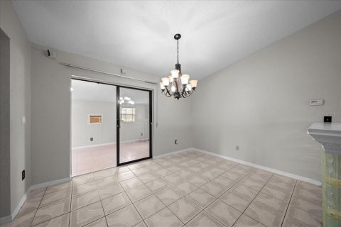 House in Ocala, Florida 3 bedrooms, 119.84 sq.m. № 2396011 - photo 26