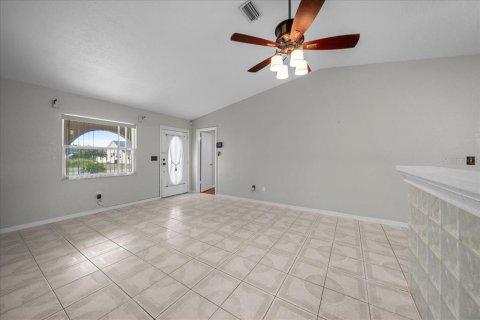House in Ocala, Florida 3 bedrooms, 119.84 sq.m. № 2396011 - photo 24