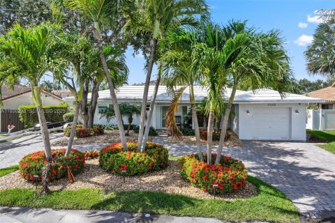 Casa en venta en Pompano Beach, Florida, 3 dormitorios, 166.3 m2 № 1989063 - foto 2