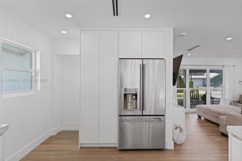 Casa en venta en Pompano Beach, Florida, 3 dormitorios, 166.3 m2 № 1989063 - foto 15