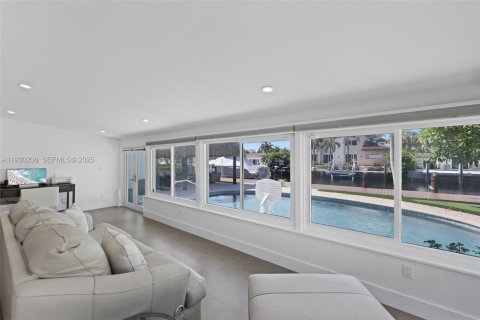 Casa en venta en Pompano Beach, Florida, 3 dormitorios, 166.3 m2 № 1989063 - foto 18