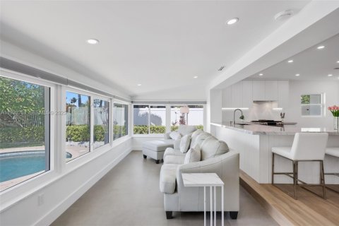 Casa en venta en Pompano Beach, Florida, 3 dormitorios, 166.3 m2 № 1989063 - foto 17