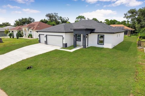 Casa en venta en North Port, Florida, 4 dormitorios, 195.09 m2 № 2313091 - foto 3