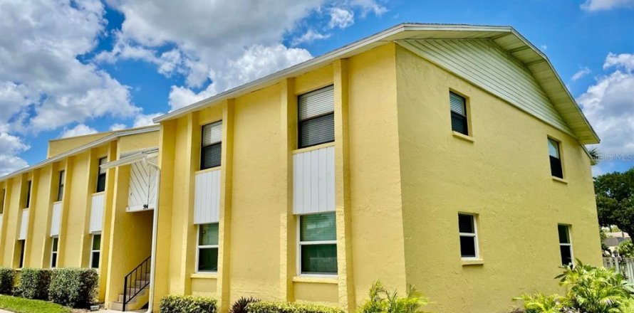 Condominio en Melbourne, Florida, 2 dormitorios  № 1852875