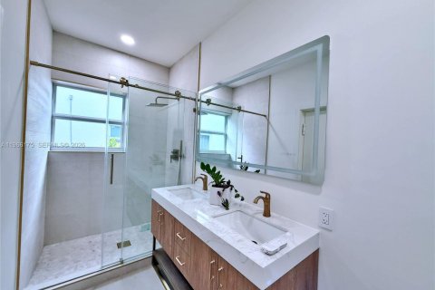 Купить виллу или дом в Майами, Флорида 3 спальни, 175.59м2, № 2027789 - фото 22
