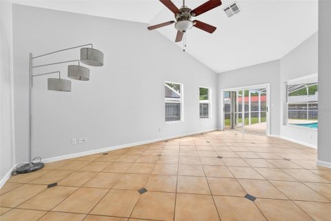 House in Eustis, Florida 3 bedrooms, 194.82 sq.m. № 1769947 - photo 25