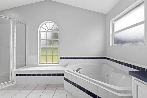 House in Eustis, Florida 3 bedrooms, 194.82 sq.m. № 1769947 - photo 22