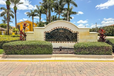 Condominio en venta en Miramar, Florida, 1 dormitorio, 67.82 m2 № 2034479 - foto 5