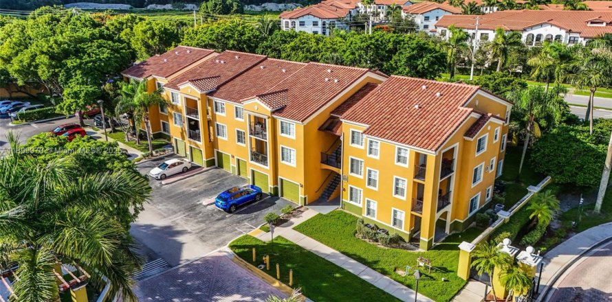 Condominio en Miramar, Florida, 1 dormitorio № 2034479