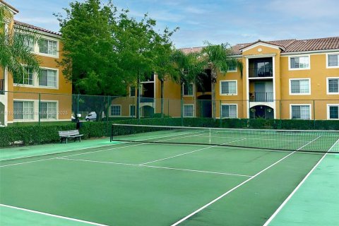 Condominio en venta en Miramar, Florida, 1 dormitorio, 67.82 m2 № 2034479 - foto 7