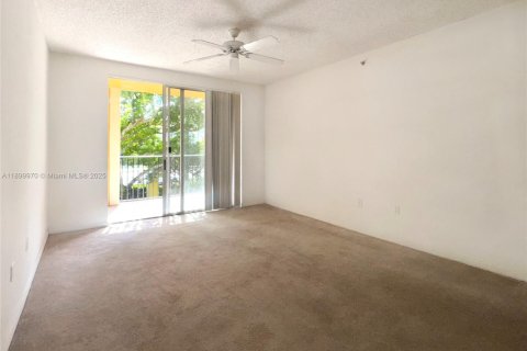 Condominio en venta en Miramar, Florida, 1 dormitorio, 67.82 m2 № 2034479 - foto 9
