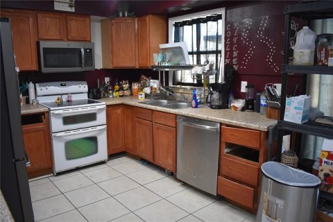 Villa ou maison à vendre à Palmetto, Floride: 3 chambres, 108.79 m2 № 2415152 - photo 8