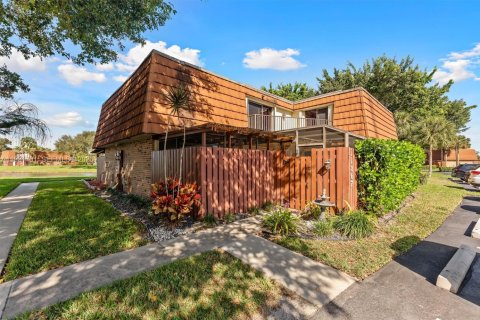 Townhouse in Davie, Florida 3 bedrooms, 153.66 sq.m. № 1995030 - photo 1